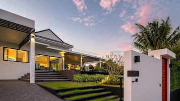 Villa, 5 soverom, privat basseng, bassengutsikt | Terrasse/patio