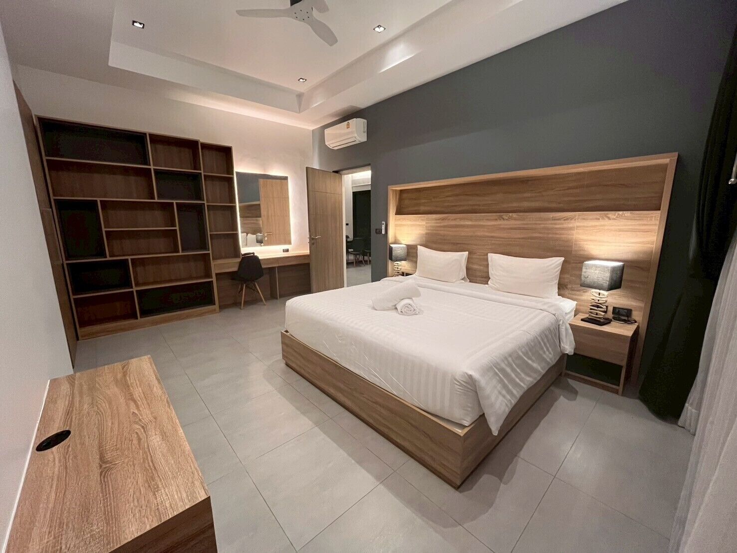 In-room safe, individually decorated, individually furnished, desk