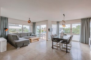 TV, stereoanlegg og kontorer