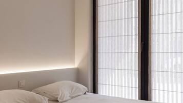 2 bedrooms, WiFi, bed sheets, wheelchair access