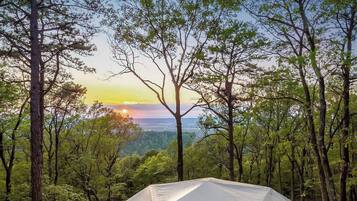 Vue depuis lâhĂ©bergement