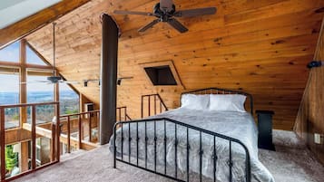 5 bedrooms, iron/ironing board, WiFi, bed sheets