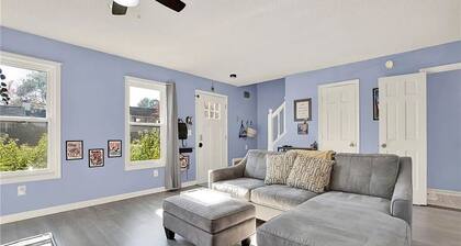 Prime Location!2-bedroom townhome in delightful Kennesaw minutes from KSU