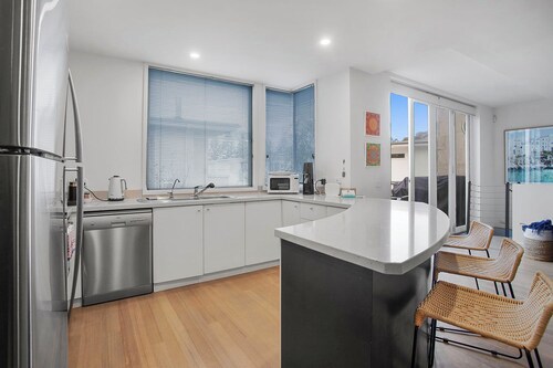 Central Sorrento Living