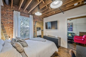 1 chambre, bureau, fer et planche à repasser, Wi-Fi