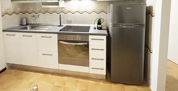 Fridge, microwave, oven