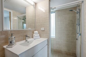 Hair dryer - Horizons in Burleigh - Views, Central & Car Park (Burleigh Heads)