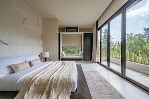Luxury Villa, Pool View | Egyptian cotton sheets, premium bedding, memory foam beds, desk