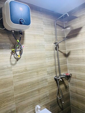 Bidet, towels, soap, shampoo