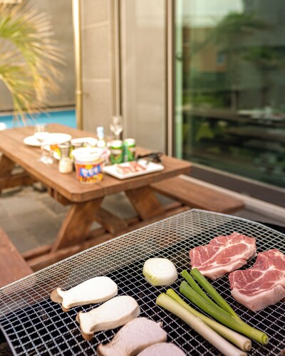 Poolstory 6 pool villa