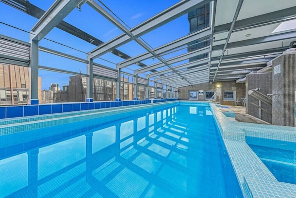 Piscine couverte