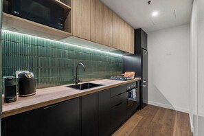 Fridge, microwave, oven, stovetop