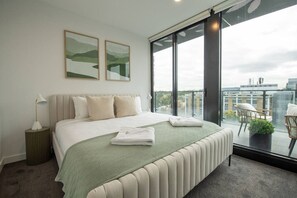 3 chambres, bureau, fer et planche à repasser, Wi-Fi