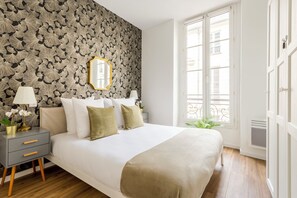 Huoneisto, kaupunkinäköala | Allergiatestatut vuodevaatteet, pillowtop-patjalliset sängyt