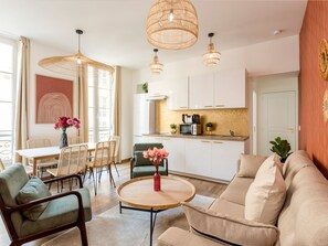 Apartment, City View | Living area - Merveil Family Suites - Caumartin I-II (Paris)