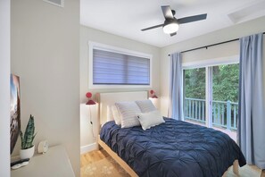 2 多间卧室、熨斗/熨衣板、免费 WiFi、床单