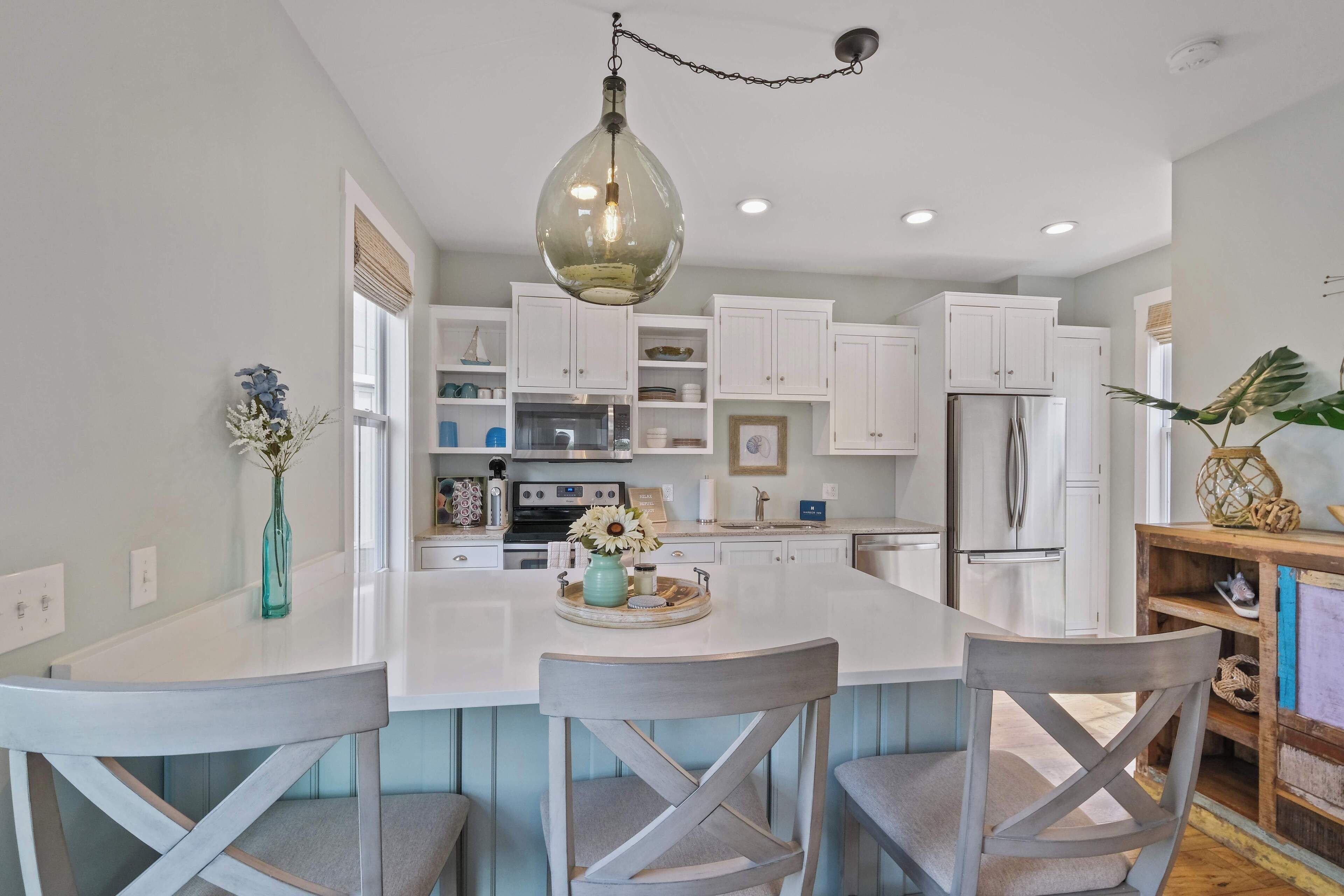 冰箱、微波炉、烤箱、炉灶