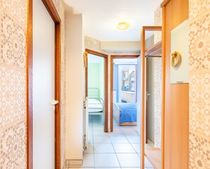 2 chambres, fer et planche à repasser, accès Internet