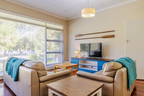 Two-Bedroom House, Sleeps 5 Bedroom, 1 Bunk Bed, 1 Single Bed,  Double Bed | Living area