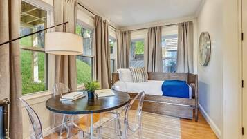 15 bedrooms, desk, iron/ironing board, travel crib