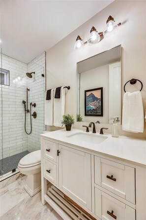 Unclassified image, 4 of 19, button