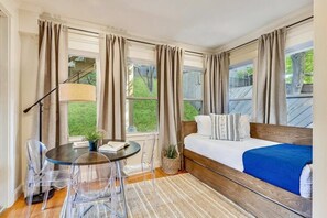 15 bedrooms, desk, iron/ironing board, travel crib