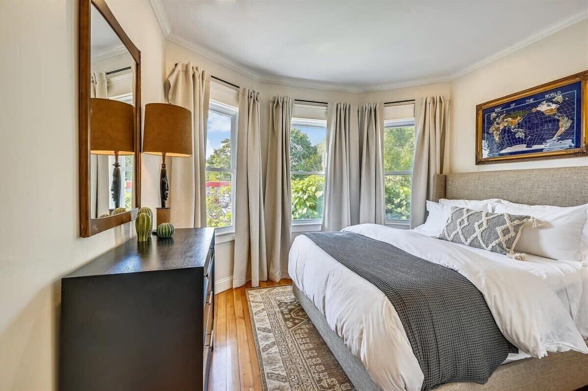15 bedrooms, desk, iron/ironing board, free WiFi
