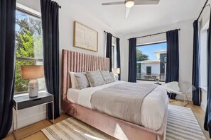 Unclassified image, 3 of 31, button