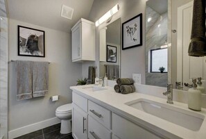 Unclassified image, 2 of 30, button