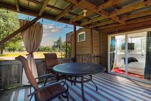 Unclassified image, 3 of 36, button