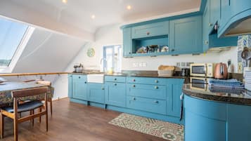 Microwave, oven, dishwasher