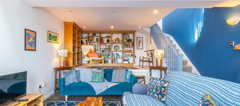 Linstead House -  Modern Townhouse with views
