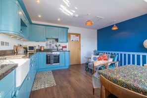 Microwave, oven, dishwasher - Linstead House -  Modern Townhouse with views (Kendal)