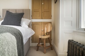 2 chambres, lit parapluie, Wi-Fi, draps fournis