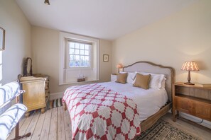 5 bedrooms, iron/ironing board, travel cot, WiFi