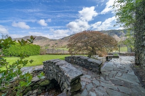 Property grounds - Brookside -  Modern Cottage with Magnificent Views (Patterdale)