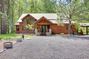 Exterior - River Lover's Paradise! Luxe Cabin on the Naches (Naches)