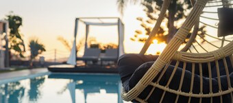 5BR Lux Villa - Sleeps 13 - Saltwater Pool - Outdoor Bar - Fireplace - Lefkara