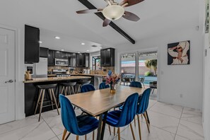 Dining - Vibrant Home & Sparkling Pool. Entertain in Luxury at this Desert Gem! #75-354 (Bermuda Dunes)