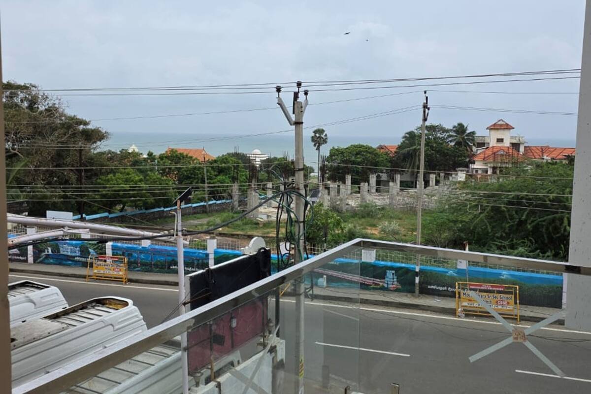 Gallery Room | Bathroom | Shower, towels