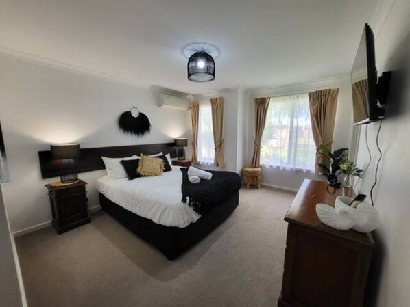 2 bedrooms, WiFi, bed sheets