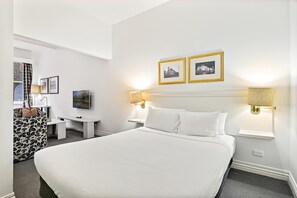 Desk, WiFi, bed sheets