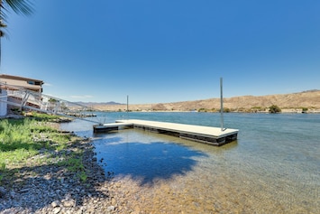 Bullhead City Vacation Rental | 2BR | 1.5BA | Steps Required | 672 Sq Ft