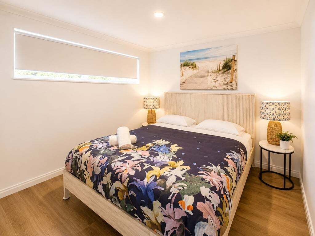 3 bedrooms, bed sheets