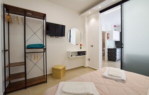 1 bedroom, travel crib, free WiFi