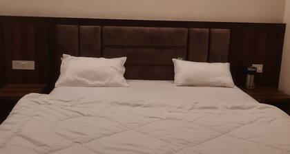 Hotel RRR