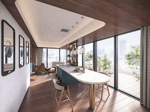 TRACKS-VIEW SUITE with BALCONY, Non Smoking