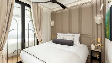 Departamento, vista a la ciudad | Ropa de cama hipoalergénica y camas con pillow-top