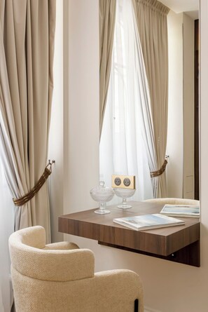 Apartment, City View | Hypo-allergenic bedding, pillowtop beds, in-room safe