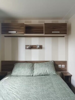 3 Schlafzimmer, Reisekinderbett, Bettwäsche